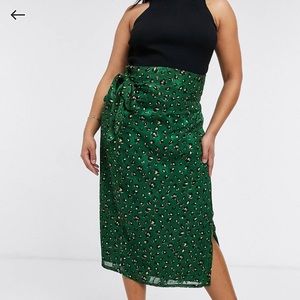 Green Leopard Print Wrap Skirt Size 12